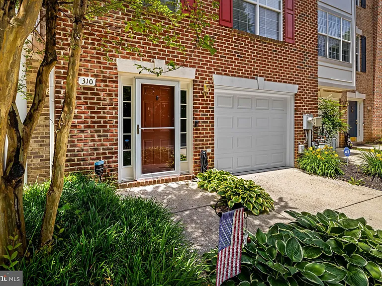 310 Pintail Ln — Photo 2