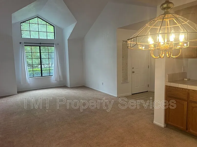 7761 Robert Way — Photo 4