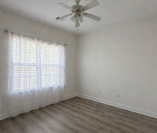4th image of 2795 Clover Rd