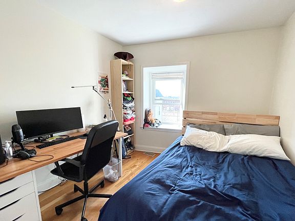 5th image of 137 Marcella St #3