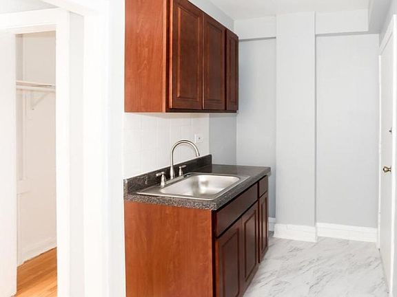 4th image of 4602 N Beacon St APT 1B