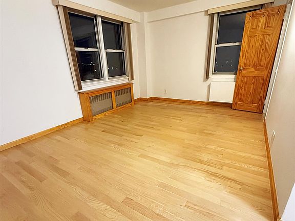 5th image of 4310 Kissena Boulevard #16D