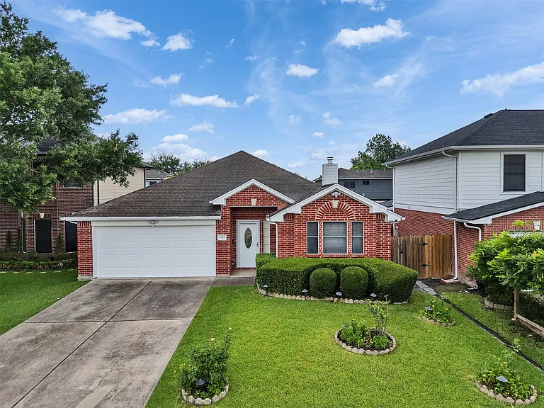 7211 Canda Ln — Photo 1
