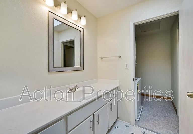 180 Albacore Ln — Photo 15