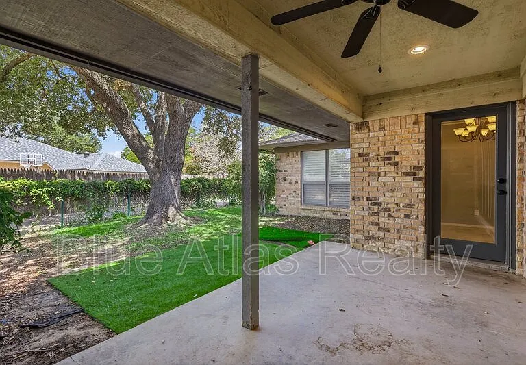 4856 Starcrest Ct — Photo 18