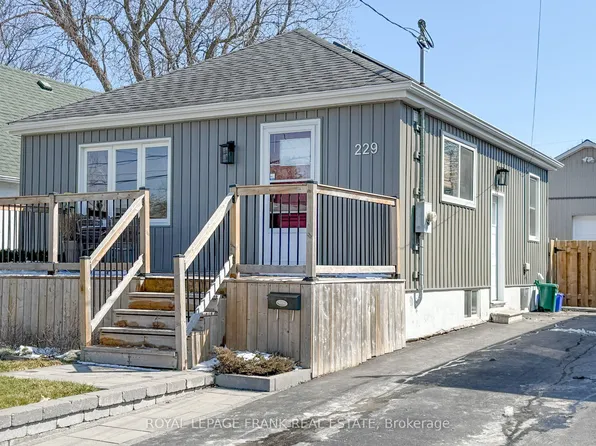 229 Hibbert Ave, Oshawa, ON L1J 1V4
