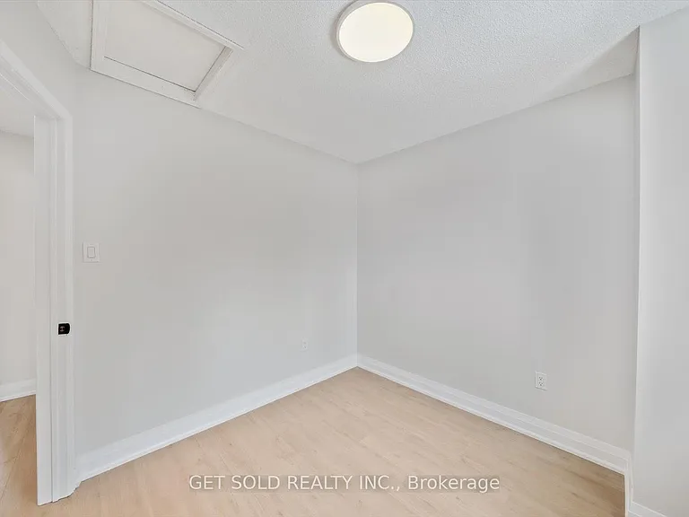 232 Kozlov St — Photo 24