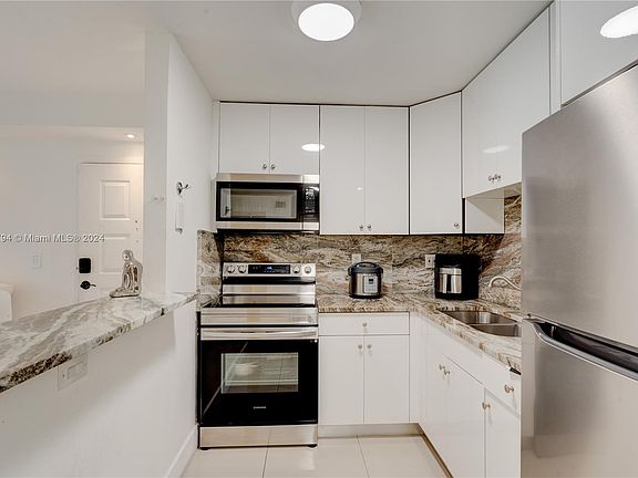 5th image of 7195 NW 179th St APT 108