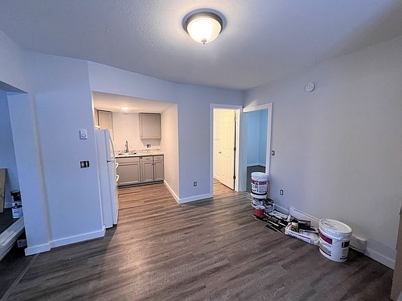 3rd image of 506 N Center Ave #95B725451