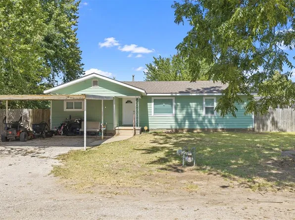 302 W E St, Elmore City, OK 73433
