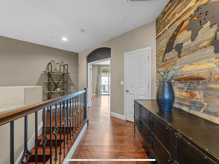 701 Rolling Green Dr — Photo 18