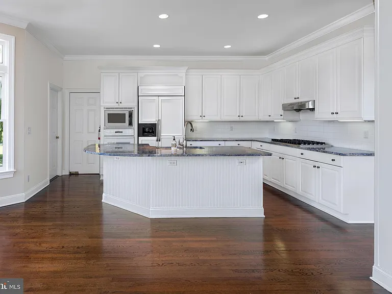 3 Maidstone Ct — Photo 11