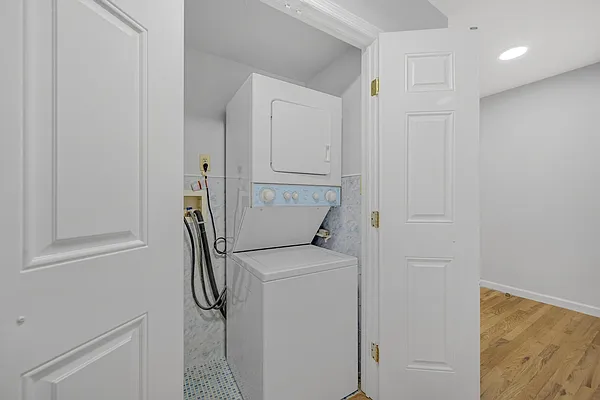 Sold by Compass | media 16