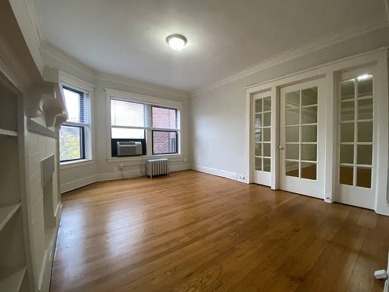 801 W Cornelia — Photo 30