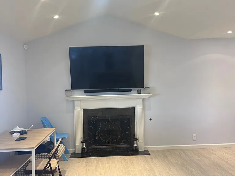 1442 Willow Lake Rd — Photo 3