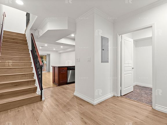 3rd image of 5056 Laurel Canyon Blvd #102