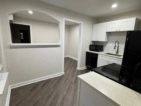 615 Parkview Ave APT 3, Dallas, TX 75223