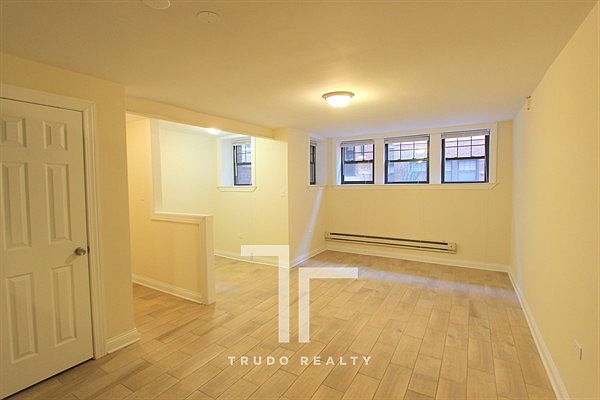 1st image of 4407 N Wolcott Ave #4419GDN