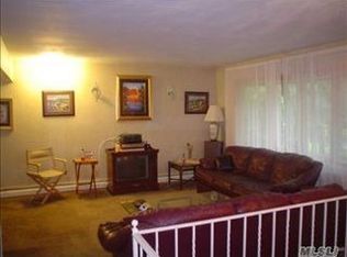 123 Walter Ct, Commack, NY 11725