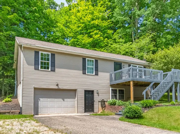 444 Grand Ridge Dr, Howard, OH 43028