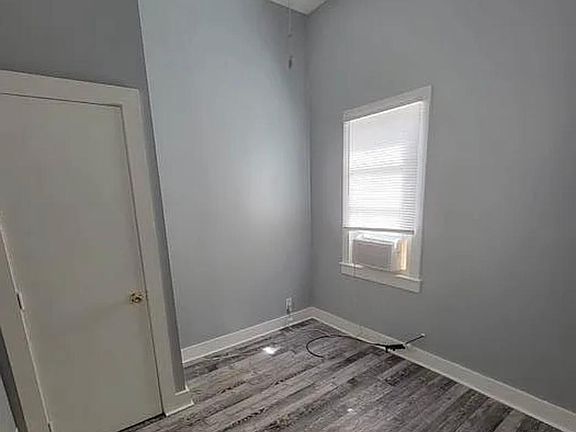 5th image of 516 E Ormsby Ave APT 4