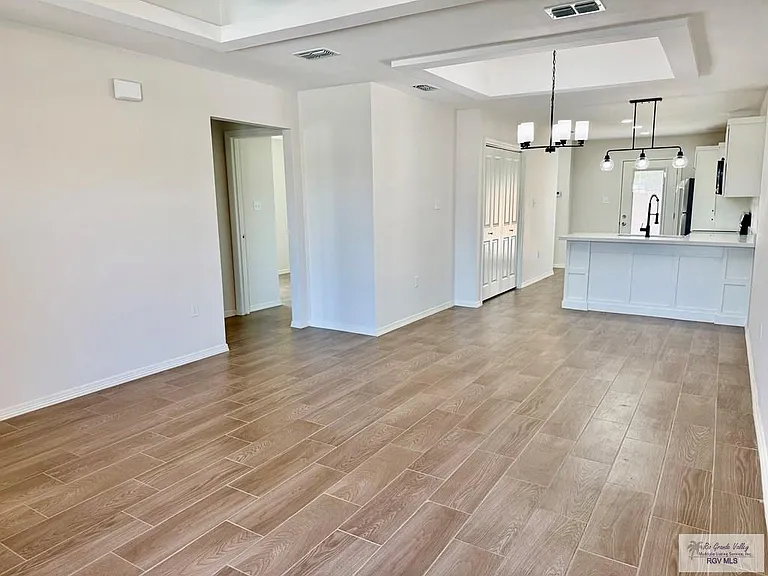 1570 Los Alamos St #A — Photo 3