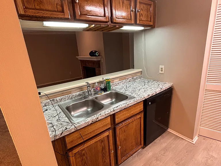 5552 Mountain Springs Cir — Photo 3