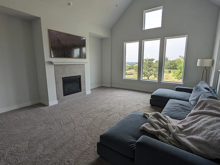 472 Cortaro Dr — Photo 7