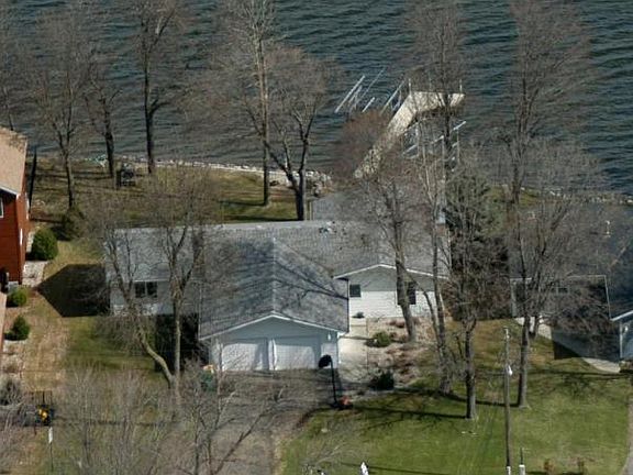 3rd image of 436 Shorewood Dr