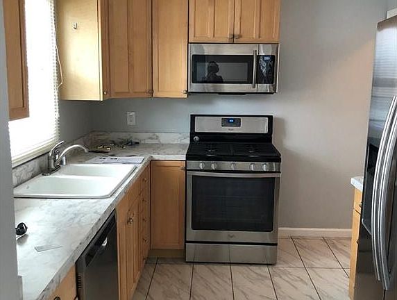5th image of 1737 Alderson Ave