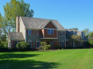 2308 Harrow Gate Dr, Inverness, IL 60010