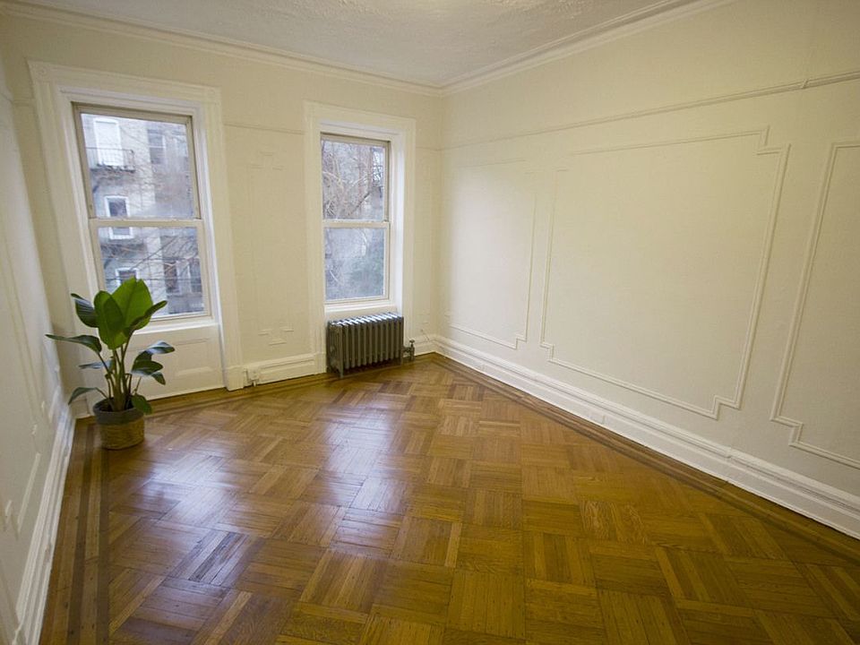 1st image of 452 Bainbridge St #2