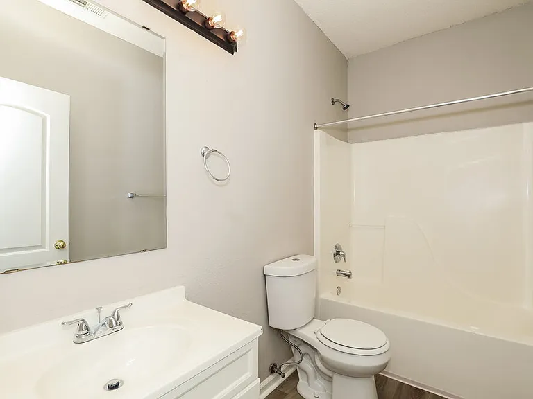 5810 Long Lake Ln — Photo 15