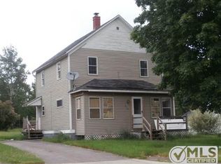 606 Mineral Ave, Iron River, MI 49935