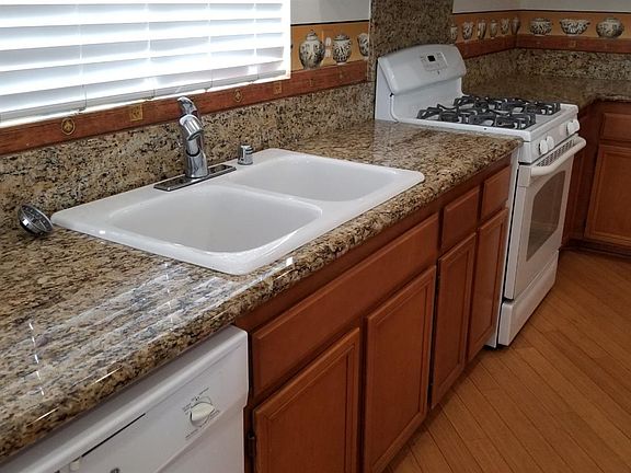 3rd image of 16157 Crespin Ct