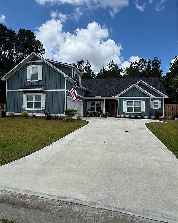1st image of 130 Wellington Cir