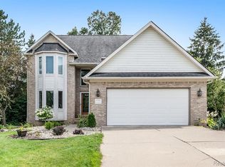 739 Morningside Dr, Grand Blanc, MI