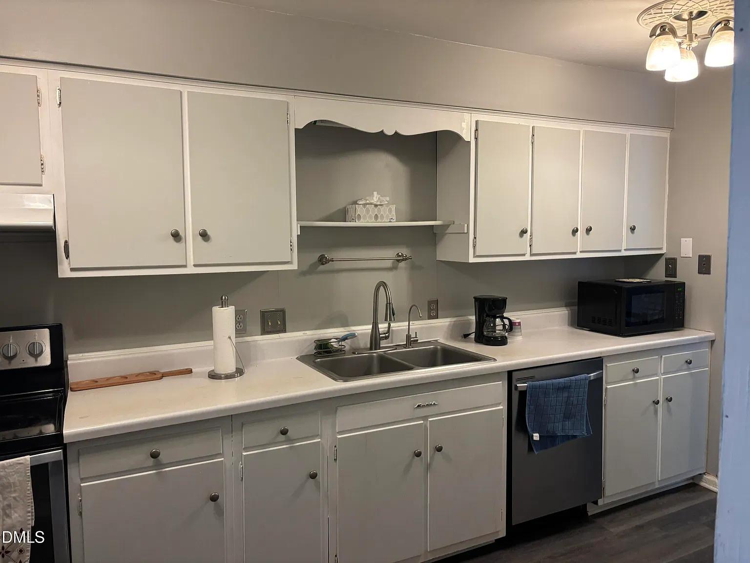 3 bed, 2.0 bath, $1,290 — Photo 2
