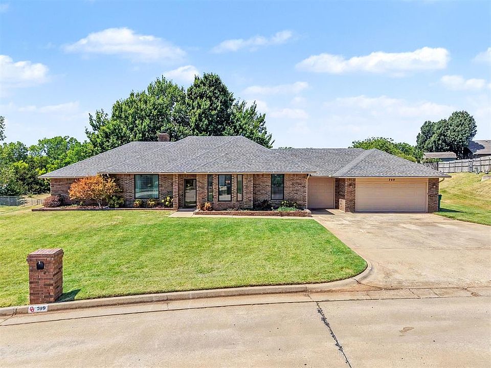 1st image of 709 Azalea Hill Dr
