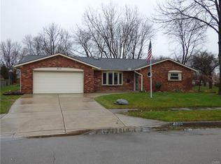 4018 Loop Dr, Englewood, OH
