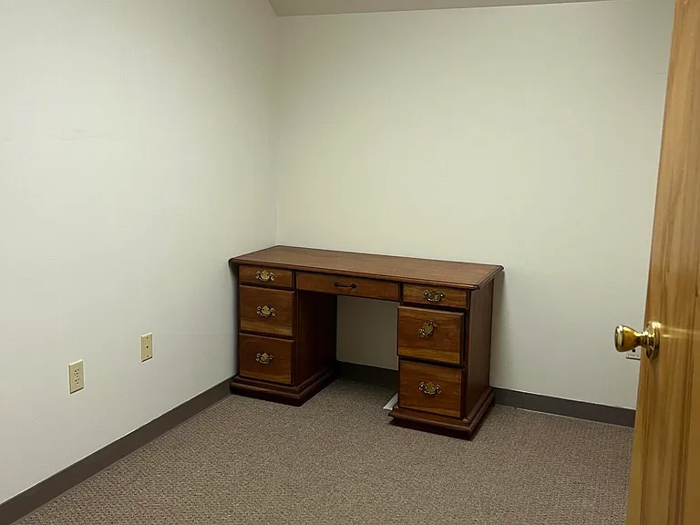 353 Cooks Ct — Photo 3