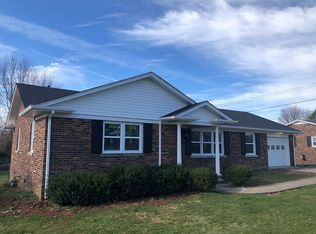 210 Pocahontas Trl, Georgetown, KY 40324