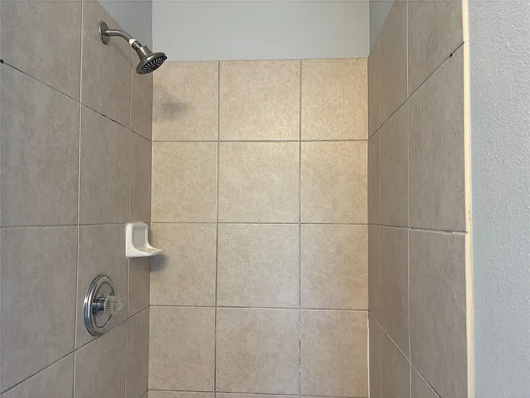 13642 Rural Oak St — Photo 36