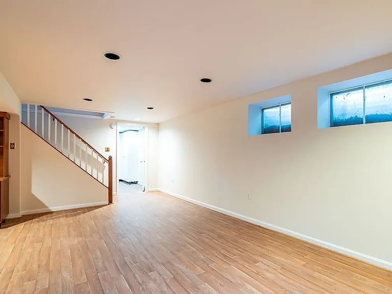 6400 Ruffin Rd — Photo 28