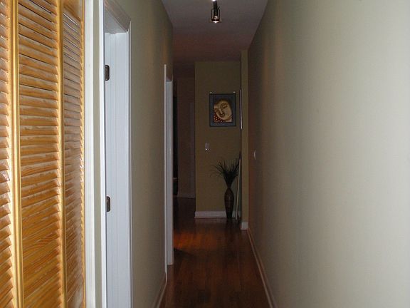 4th image of 4030 S Calumet Ave APT 3N