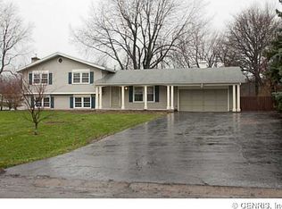 18 Van Buren Rd, Pittsford, NY 14534