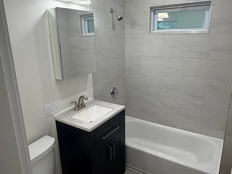 37 Rogers Park Ave #2 — Photo 4