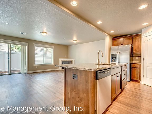 4th image of 8202 NE 20th St
