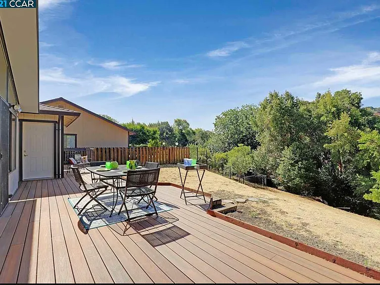 2913 Mirante Ct — Photo 18