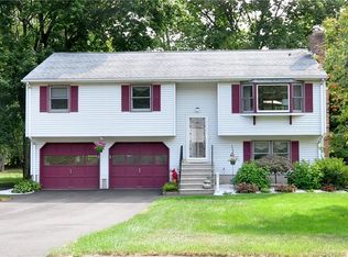 216 Carriage Way, Windsor, CT 06095